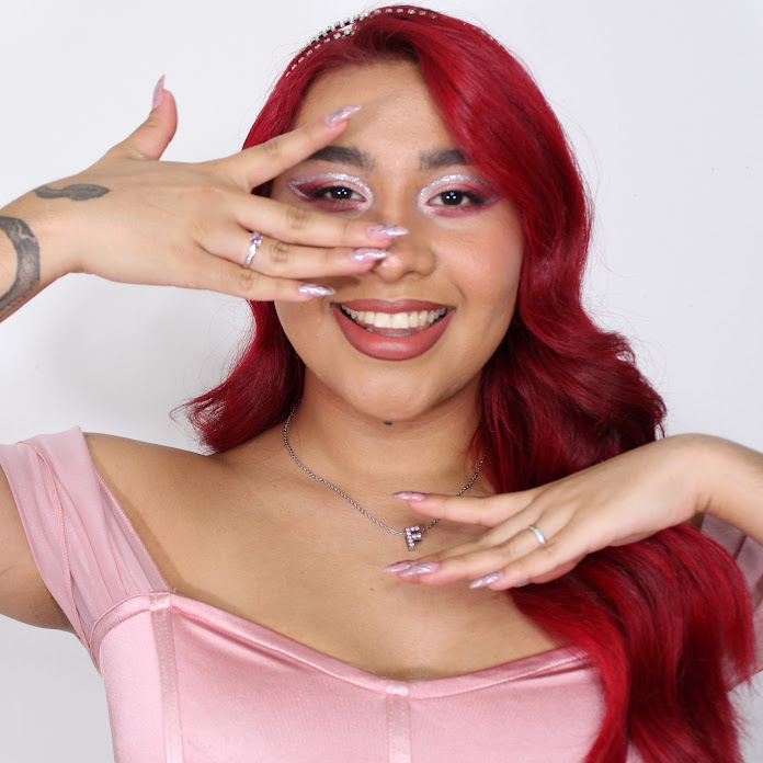 Fátima Aguilars Net Worth & Earnings (2026)