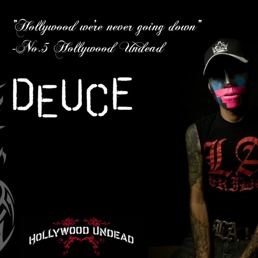 Тексты песен hollywood undead. Young hollywood undead перевод. Deuce vs danny. Солист группы hollywood undead. Дьюс холливуд андед.