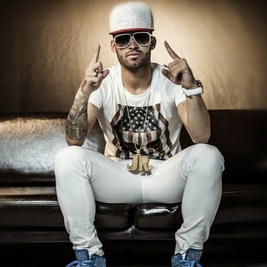 поют крутые парни. поют крутые парни. поют крутые парни. французский парень круто поет. подросток с гитарой.