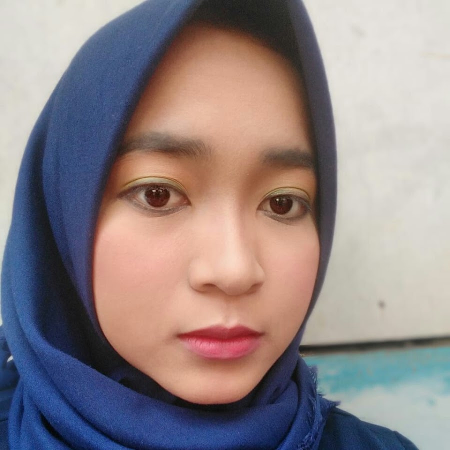 Dwi Iryani - YouTube