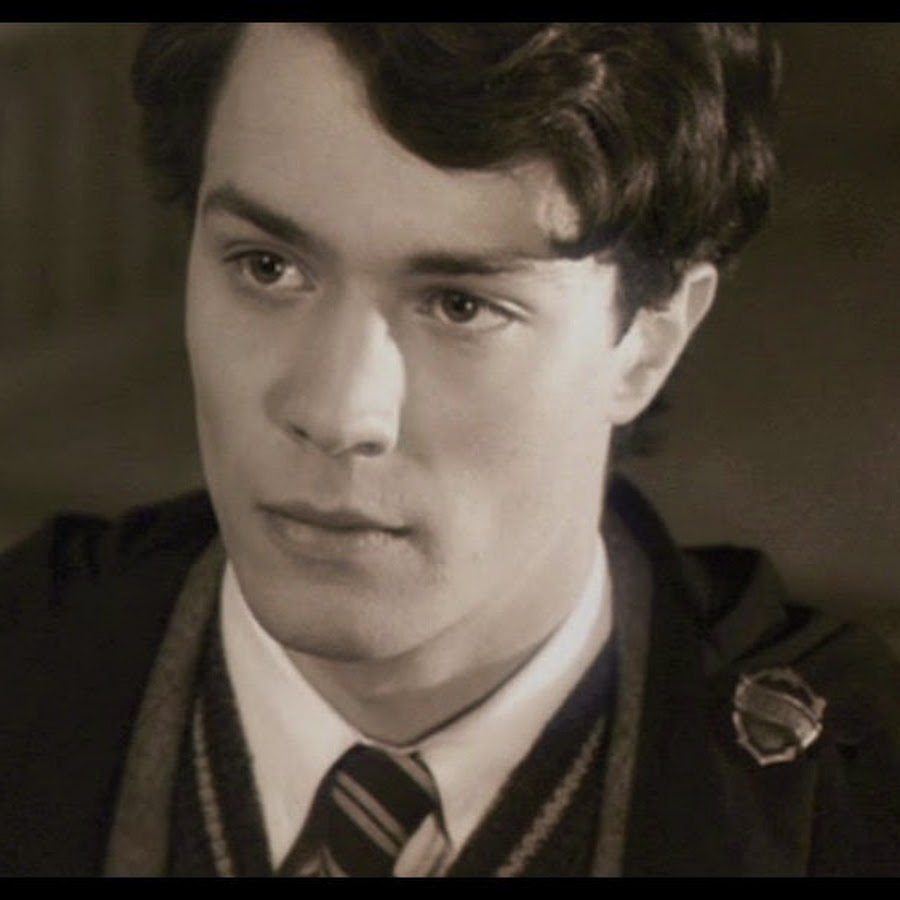 Where Did Tom Riddle Live