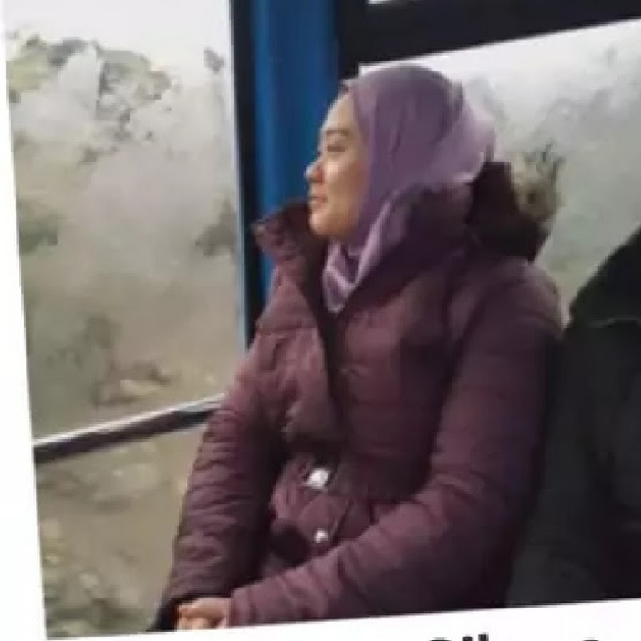 Rahmadhani Fitri YouTube profile picture