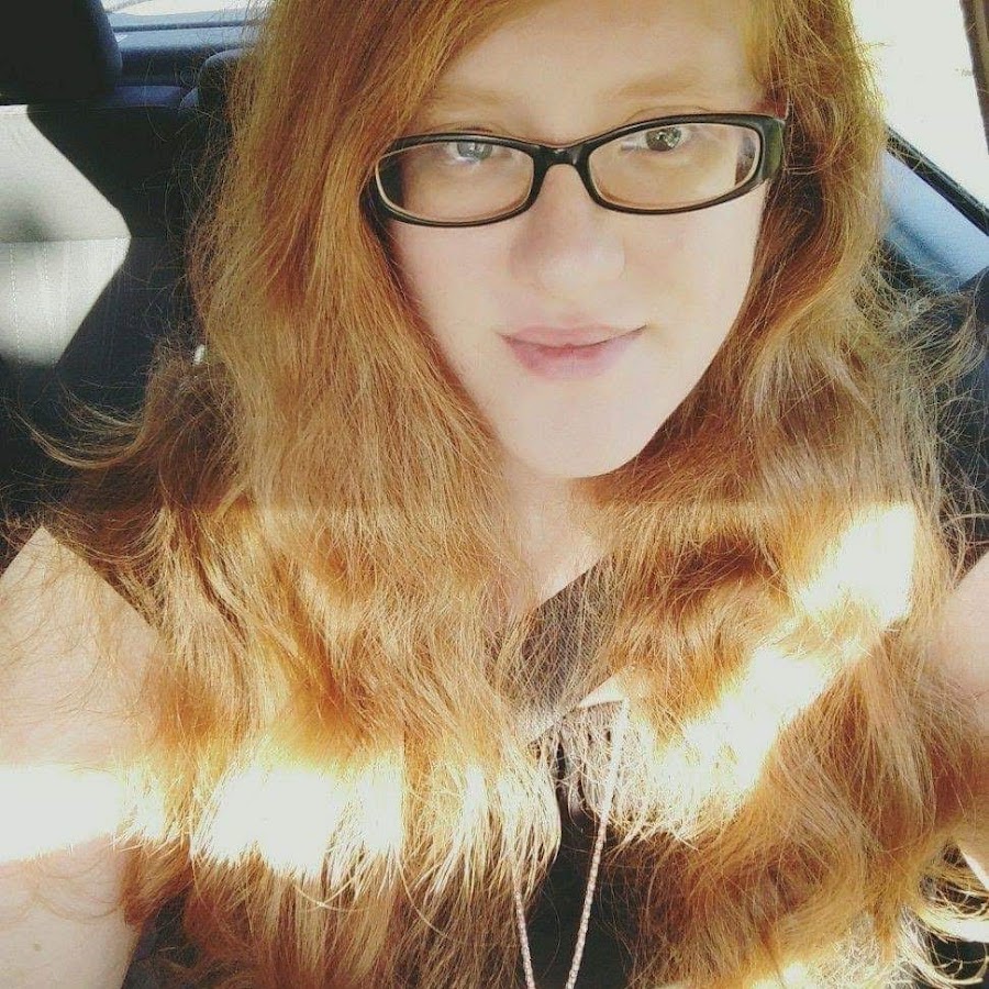 Anna Davis 