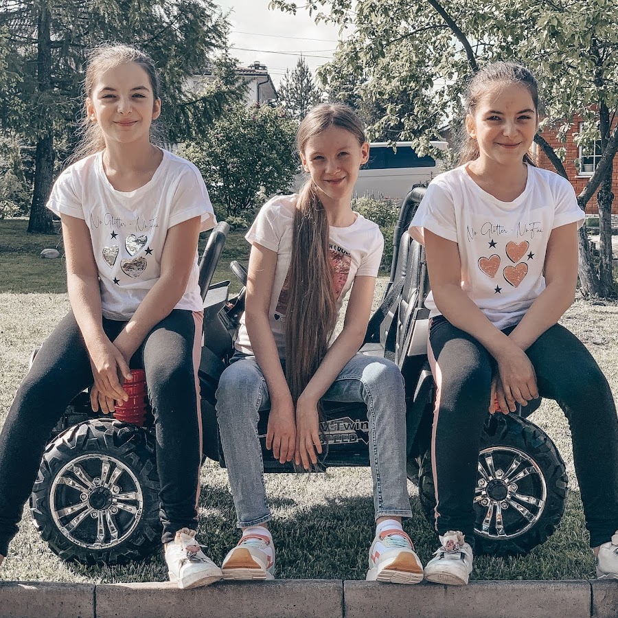 Kanojo мафую орифуши. Kanojo x3. Kanojo мафую орифуши. жизнь с тремя сестричками. мафую орифуши.