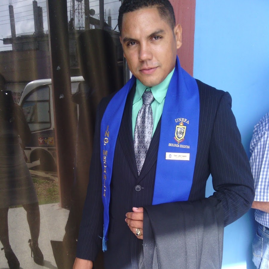 Carlos flores linkedin image