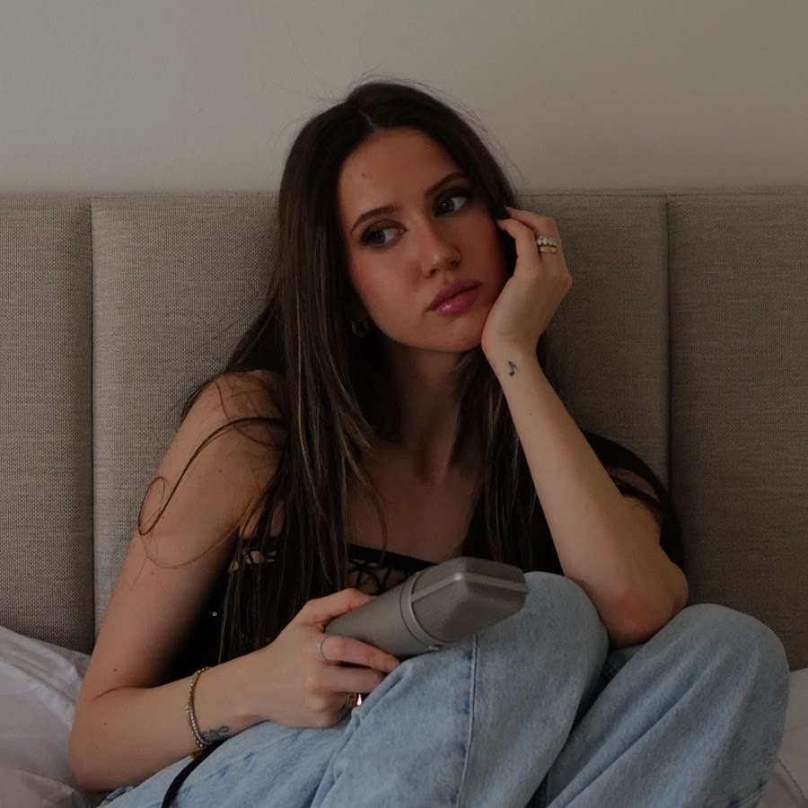 Лия макхью 2022. Allenduel тик ток. Жю лие. Лия стеффи в полный рост. Liay5.