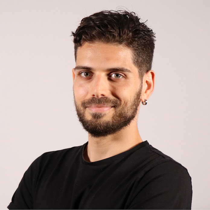 Alex de Castro Net Worth & Earnings (2026)