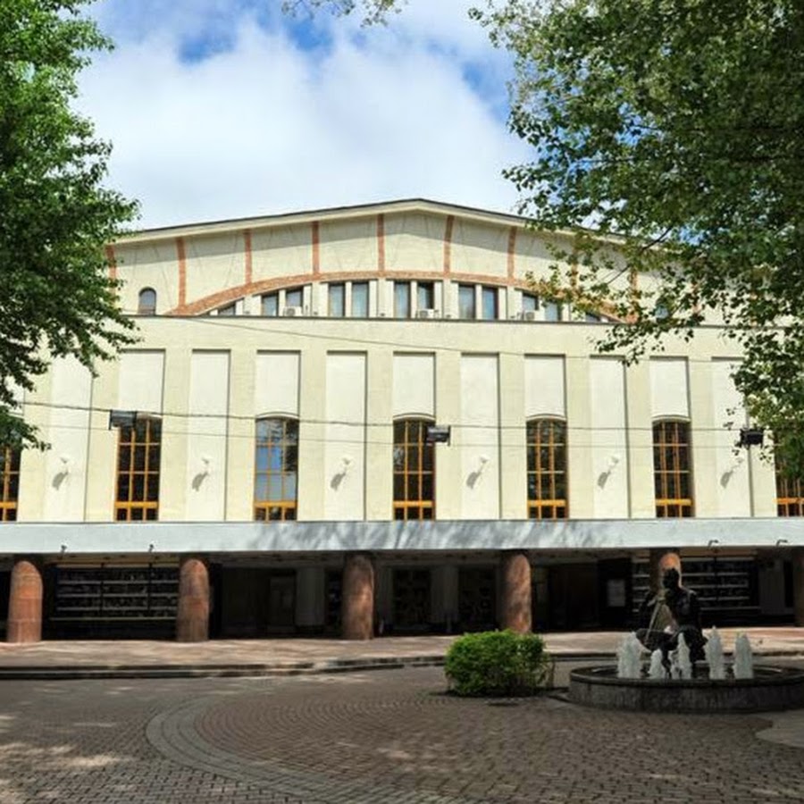 Неофициальный сайт театра моссовета. Неофициальный сайт театра моссовета. Театр моссовета москва сцена. Неофициальный сайт театра моссовета. Театр им моссовета.