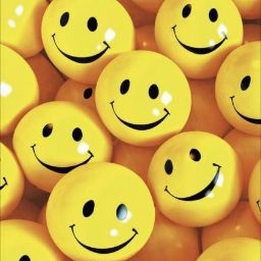 Math book cover for kids. Smile learn. Smile and learn. Photo the girl is studying and smiling language practice. Счастливая мама с ребенком.