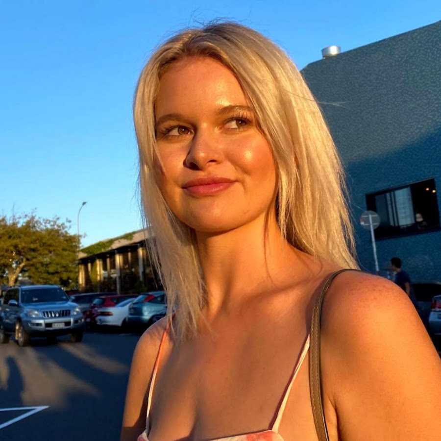 Pink jelly slim jim dildo