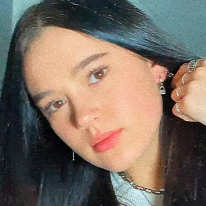 FionaFrills Vlogs Net Worth & Earnings (2026)