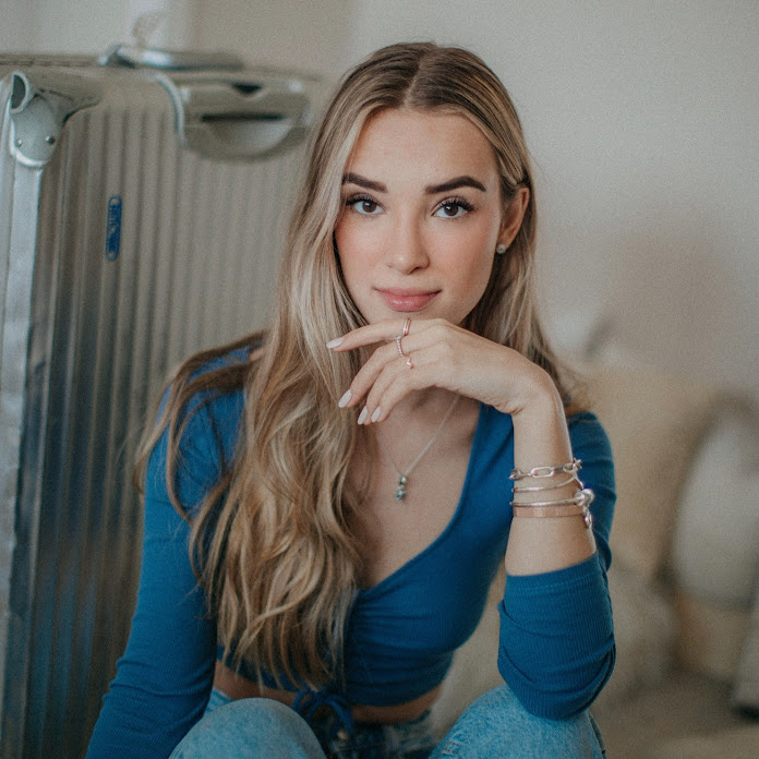 Hannah Net Worth & Earnings (2026)