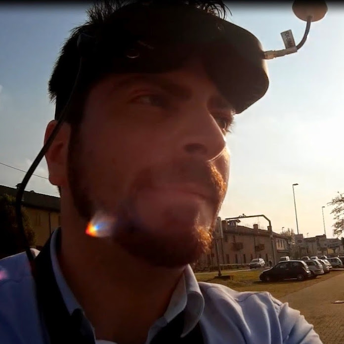 In VOLO con ISSAM Net Worth & Earnings (2025)