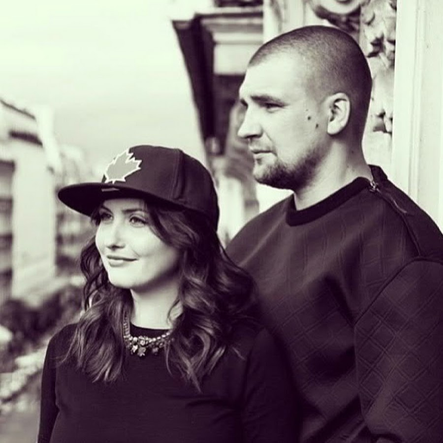 Баста с женой. Баста дом василия вакуленко. Баста родители. Баста с женой. Баста родители.