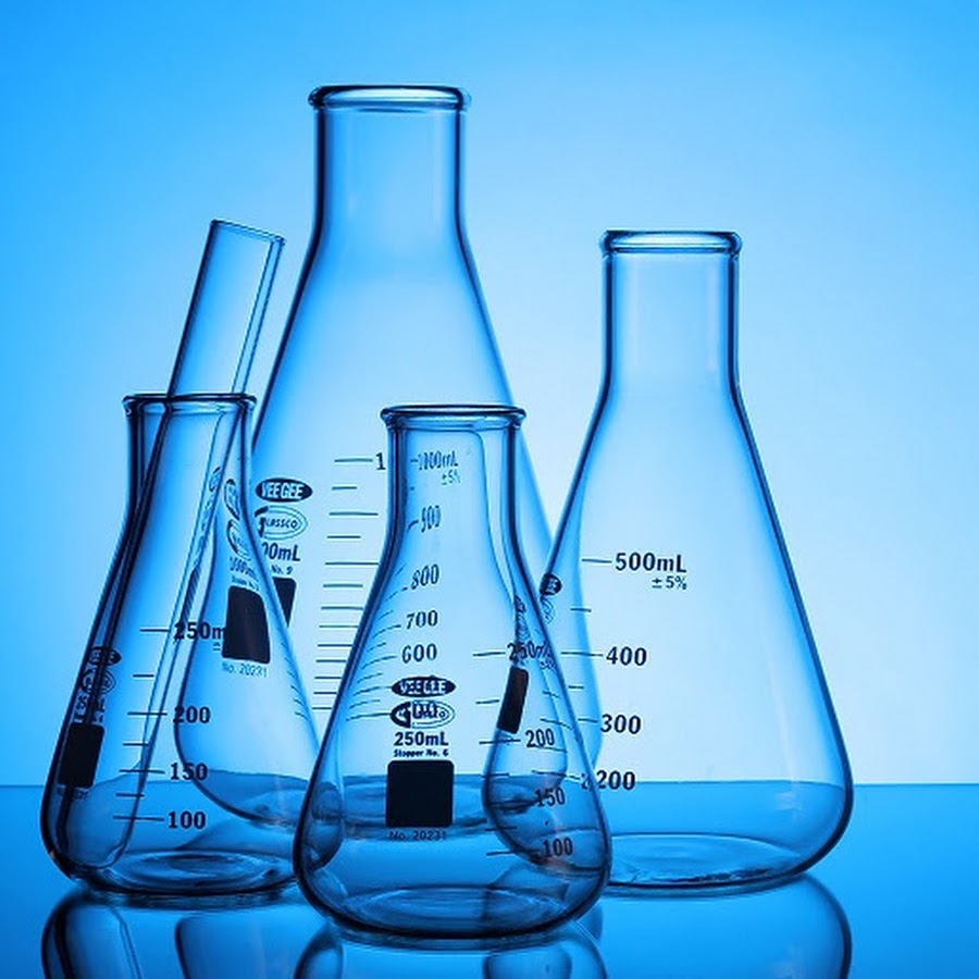 химически стабильный. химические вещества. химия колбы. химические исследования. стеклянная лабораторная посуда.