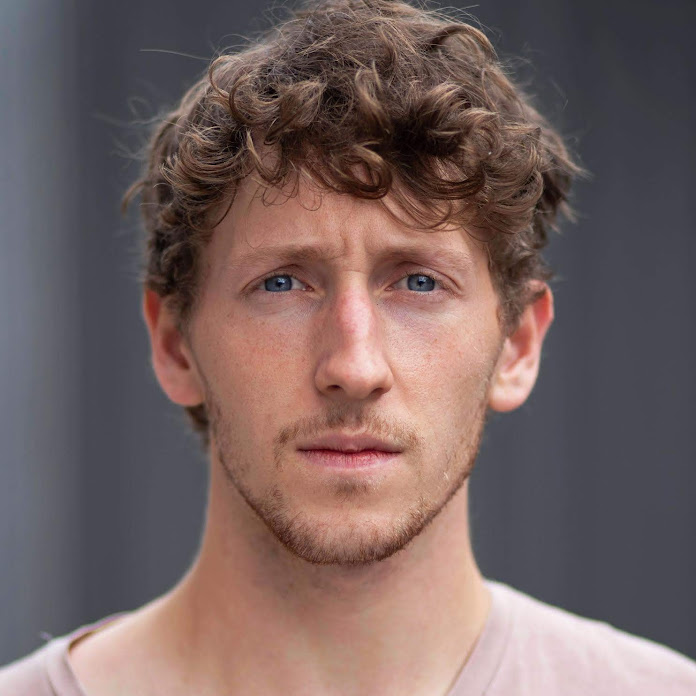 Alex Schauer Net Worth & Earnings (2026)