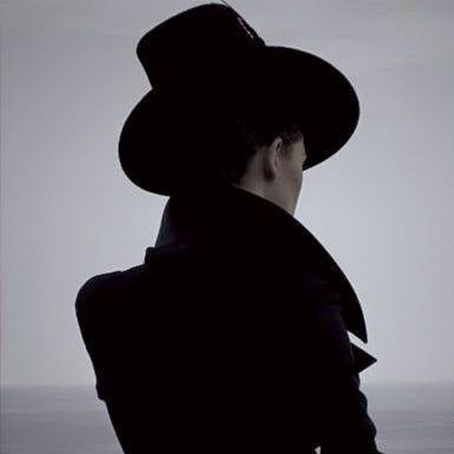 Инкогнито девочки. Девушка загадка. Картинка инкогнито. Загадочная женщина в шляпе. Инкогнито девочки.