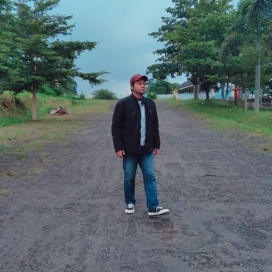 Fajar Sidiq Yunanda - YouTube