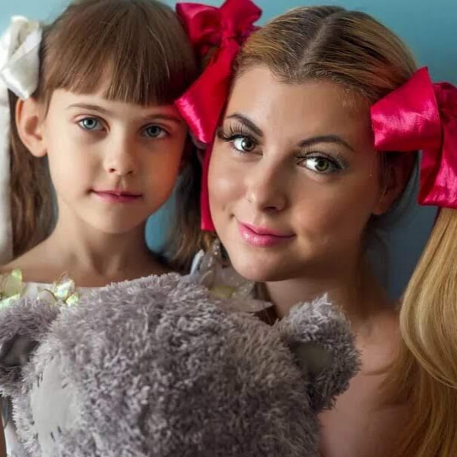 Mini models top 100. Mini supermodel. Мини фотомодели девочки. Эвелина чернакова модель. Evelina chernakova.