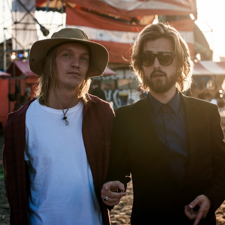 Captain film song image