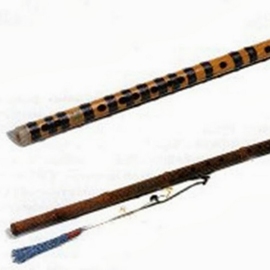 Давай флейту. Хакасский духовой музыкальный инструмент Тип продольной флейты. Лимбэ музыкальный инструмент. Лимба музыкальный инструмент. Большая флейта.