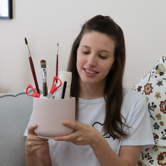 Tati's Things Net Worth & Earnings (2026)