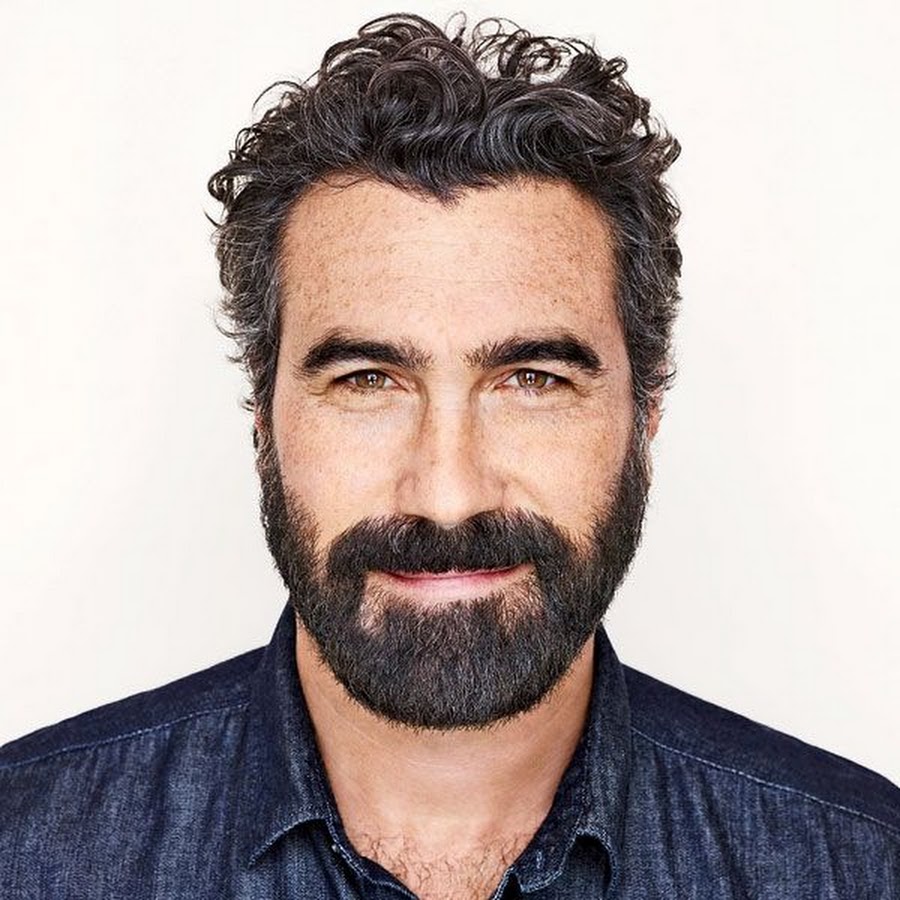 греческий юноша. грек лицо. грек лицо. красивые мужчины. греческий нос мужской.