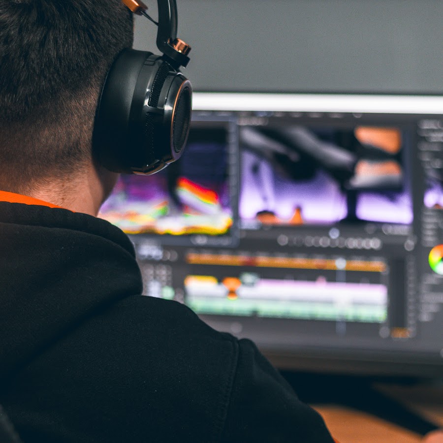 Монтирование видео для ютуба. Видеомонтаж. Фотографии для видеомонтажа. Видеомонтаж Эстетика. Видеомонтаж фото.