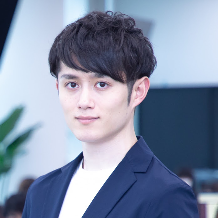 マコなり社長 Net Worth & Earnings (2026)