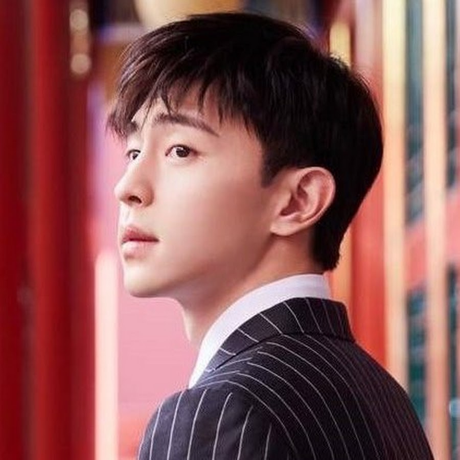Deng Lun Fan Club in North America - YouTube