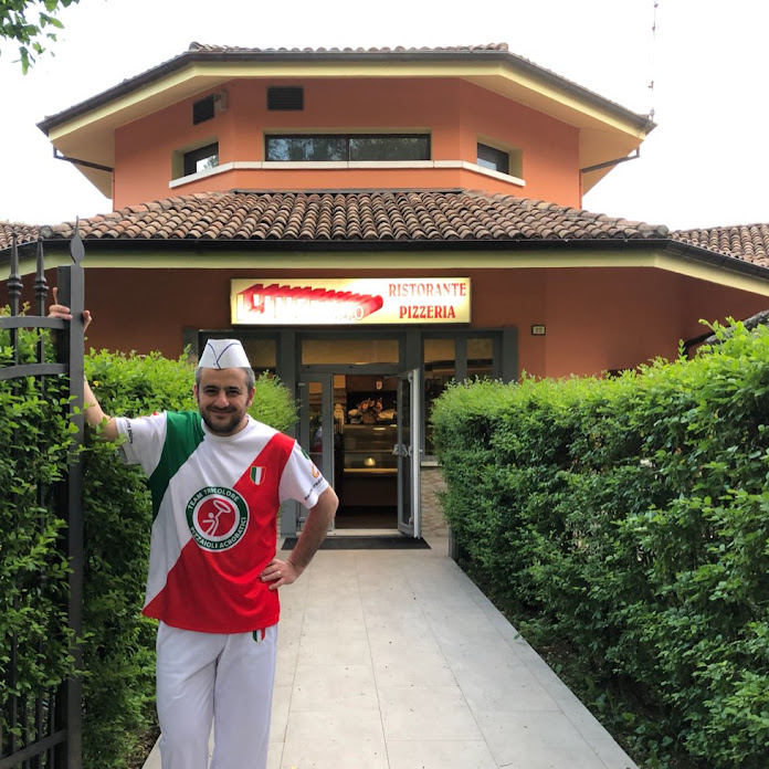 Mario Petrolo Ristorante Pizzeria l’infinito Net Worth & Earnings (2026)