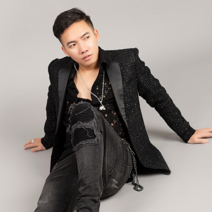 Phạm Trưởng Official Net Worth & Earnings (2026)