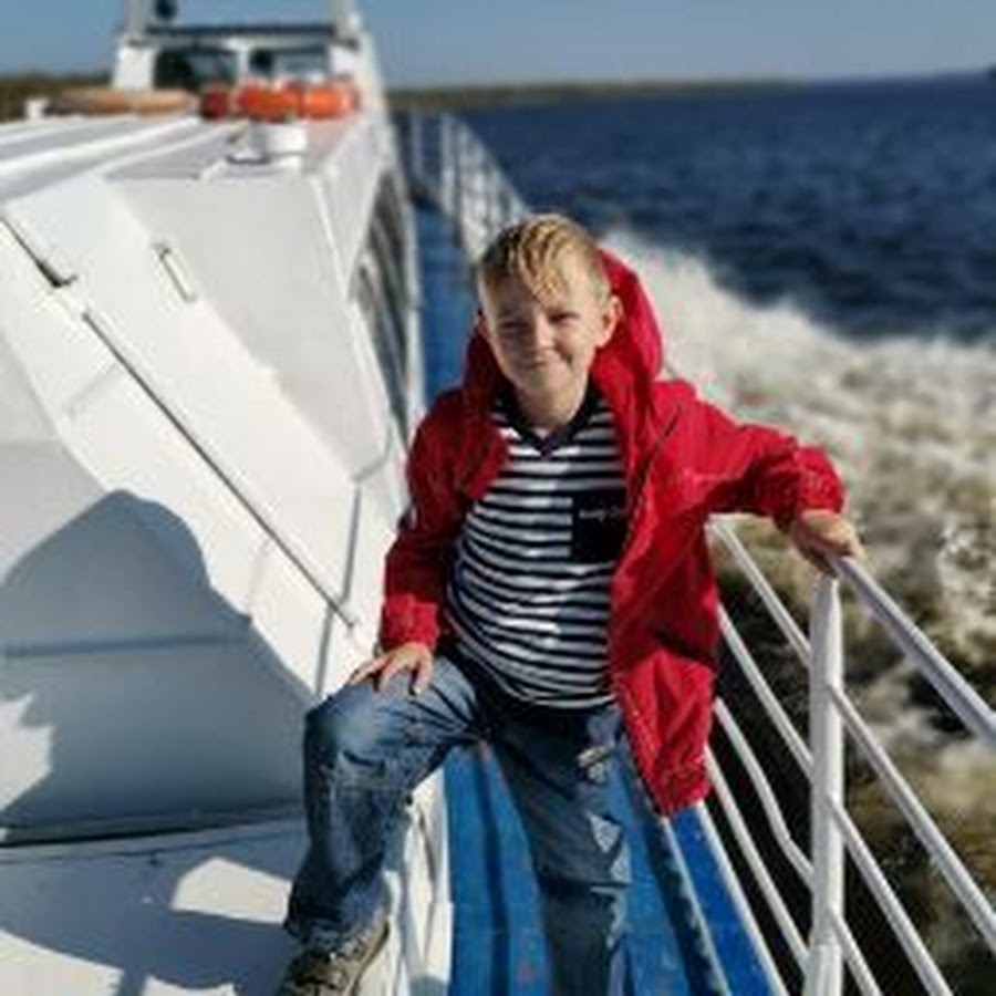 Катаев белеет парус одинокий сын полка. Сын белея. Сын белея. Белеет парус одинокий катаев иллюстрации. Боги олимпа ахиллес.