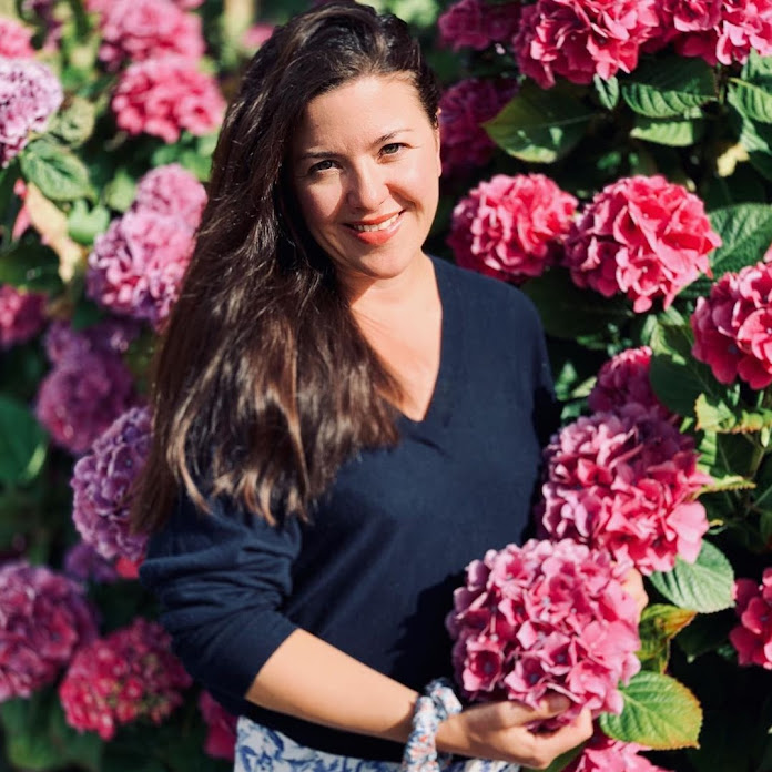 Famille Epanouie Net Worth & Earnings (2026)