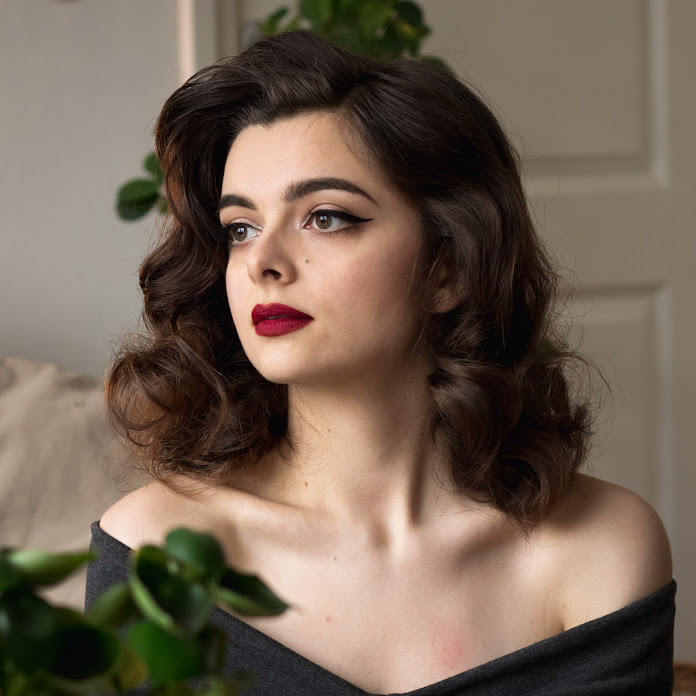 Loepsie Net Worth & Earnings (2026)