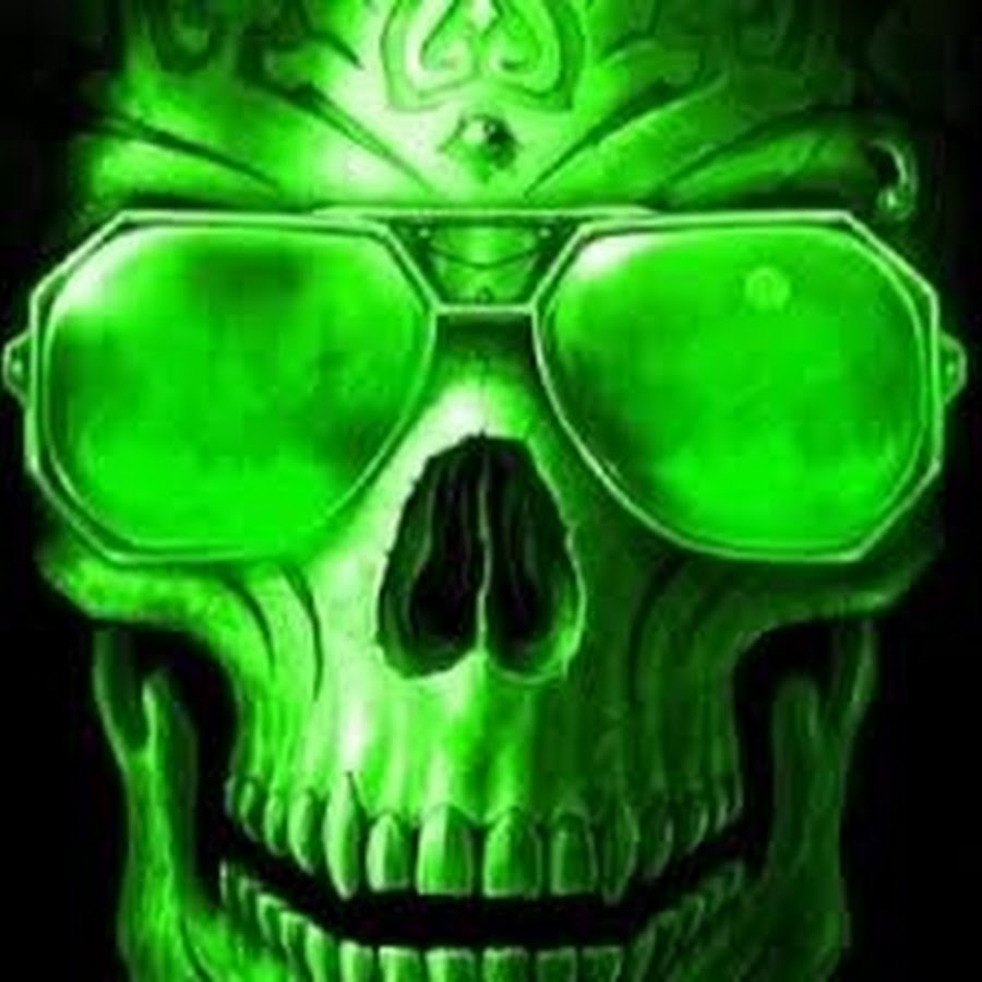 Череп это не просто гнев. Зеленый череп. Череп в зеленом огне. Череп на зеленом фоне. Зеленый неоновый череп.