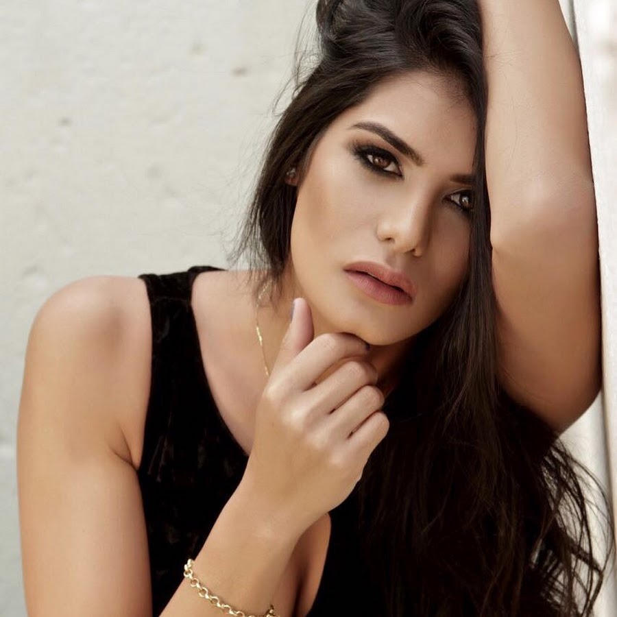 Barbi Barbosa - YouTube