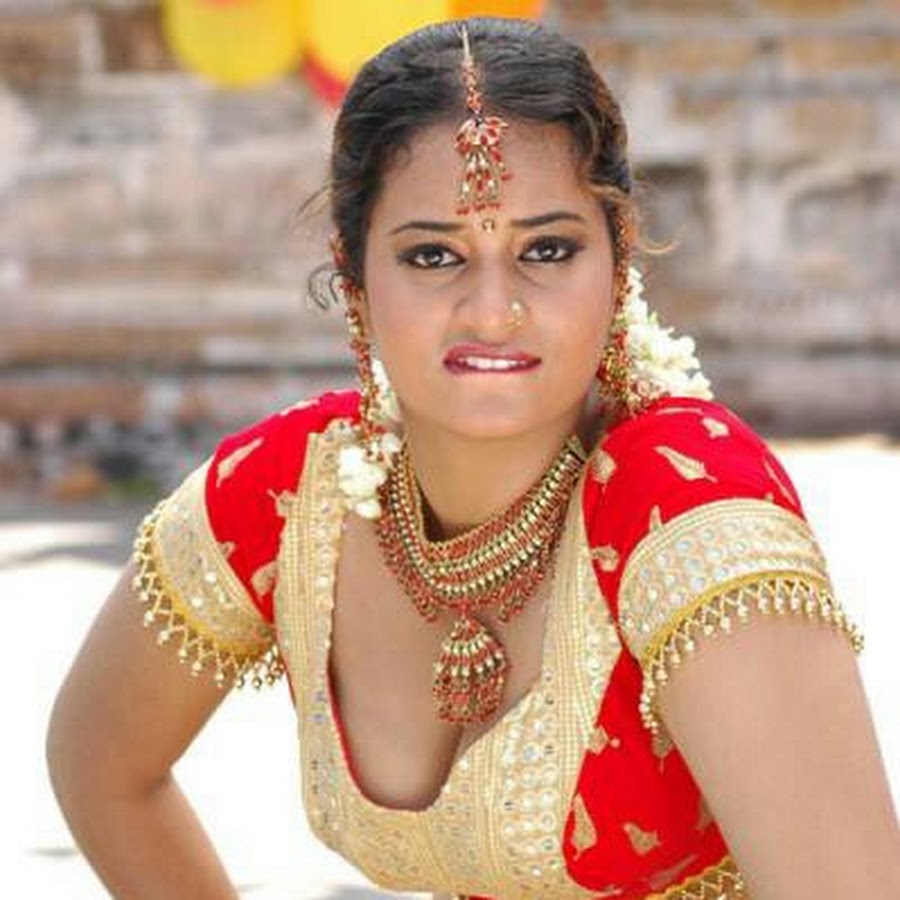 Телугу национальный костюм. Утху тамиль. Tamil actress hot. Tamil actress. Tamil actress.