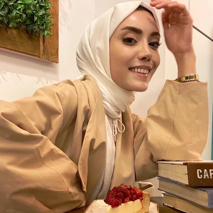 rimel askina Net Worth & Earnings (2025)