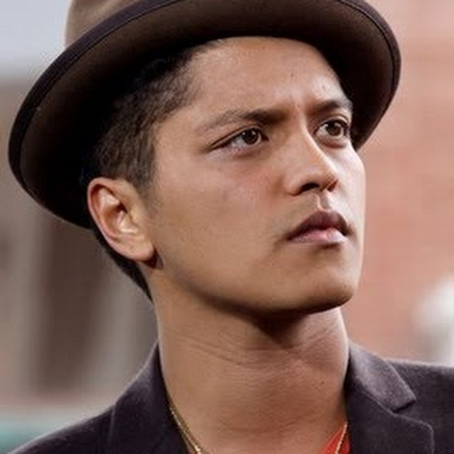 Bruno mars out of heaven. Jorge Mikle. Bruno Mars Baby. Фото Бруно  ЮТУБЕРСКИЙ. Bruno Mars Baby pic.