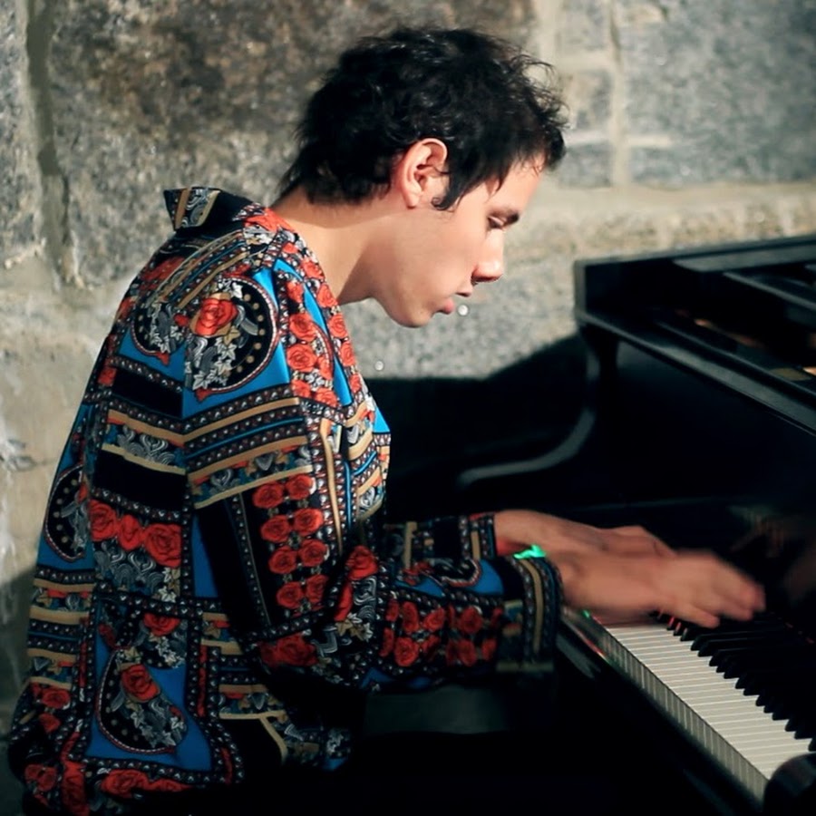 Bence Peter - YouTube