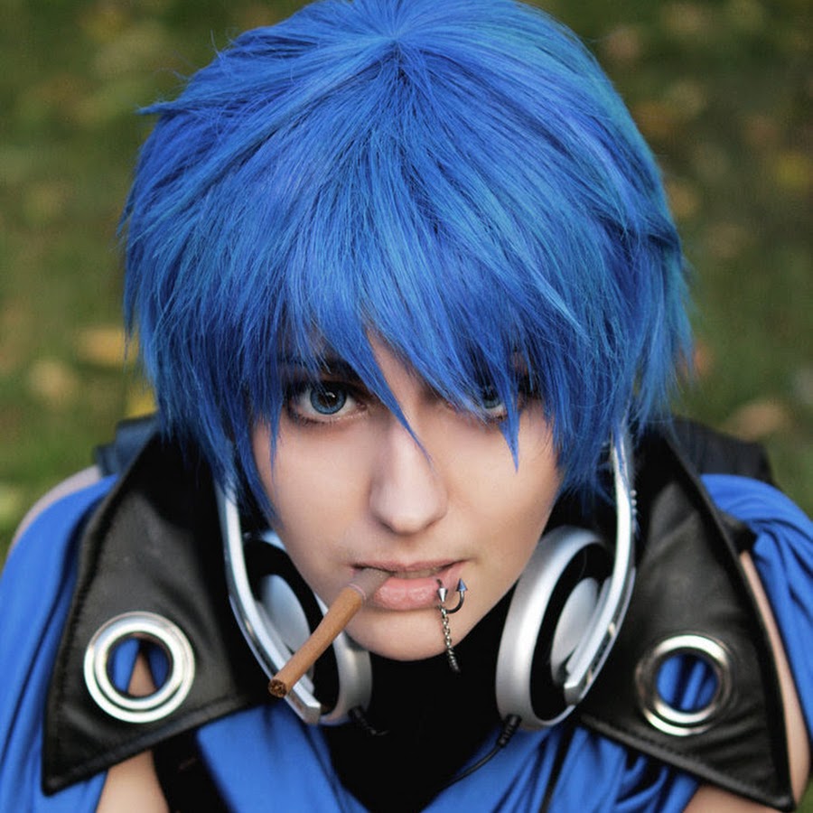 Blue cosplay. Hagane Kaito. Косплей с голубыми волосами. Косплей с синими волосами. Голубые волосы короткие косплей.