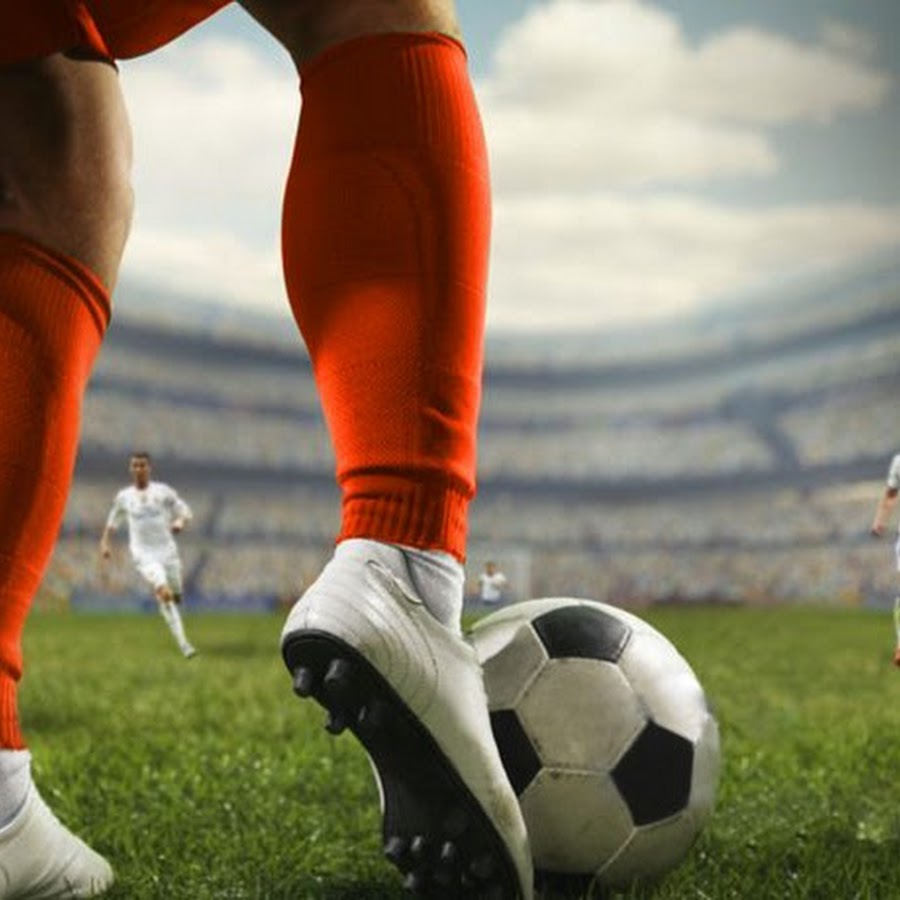 Always sports. Футбольный мяч и нога. Футбол нога мяч. Удар по мячу. Нога на мяче.