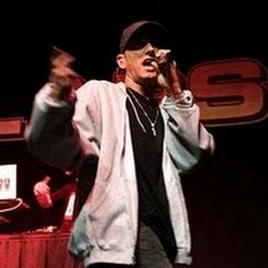 Eminem команда. Eminem fast. эминем 2023г. эминем ройс 2000. Eminem fast.