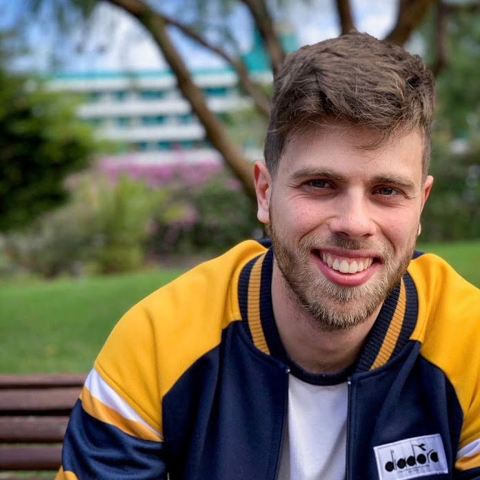 Dionibi Net Worth & Earnings (2025)