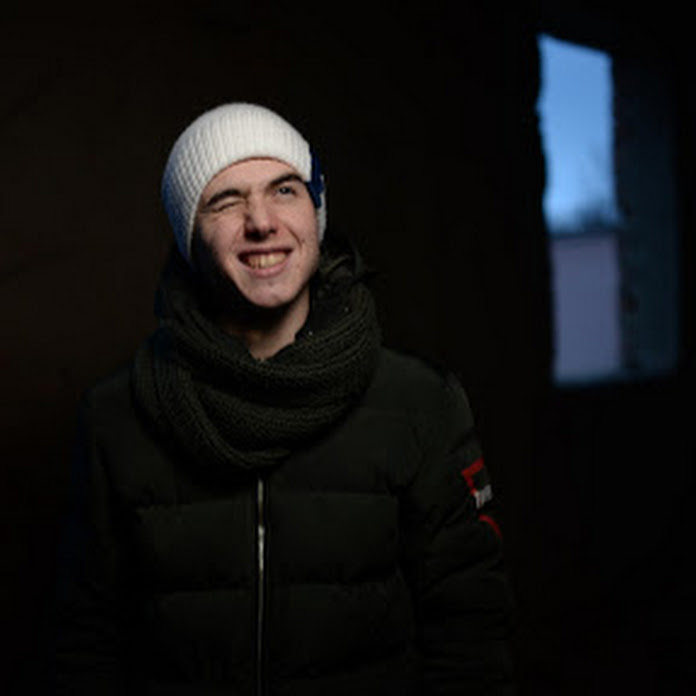 Manifest LIVE Net Worth & Earnings (2026)