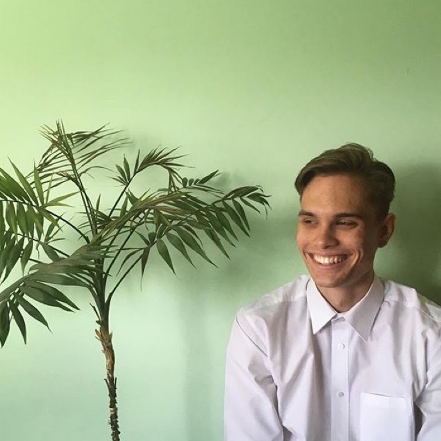 Ákos Kenyeres YouTube