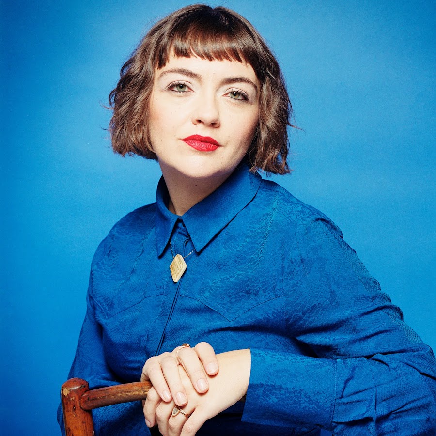 Neyla Pekarek - YouTube