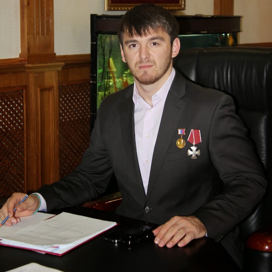 хас магомед кадыров мэр грозного. мэр грозного хасмагомед. магомед шахмомедович кадыров. хас-магомед кадыров. мэр грозного кадыров хас-магомед шахмомедович.