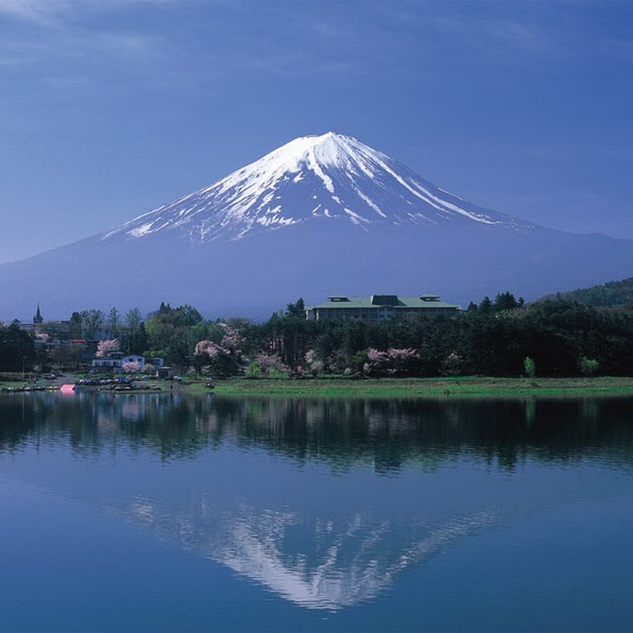 Природный потенциал японии. Озеро на острове Хонсю. Озеро Хонсю в Японии. Япония Фудзи река. 2. Гора Фудзи (остров Хонсю).